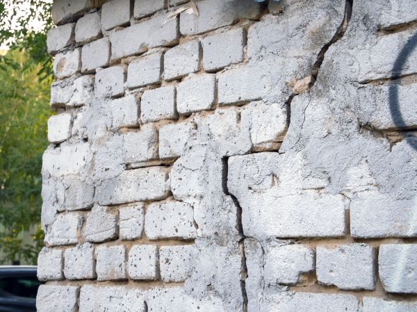 Cracked Brick Wall Repair in Ann Arbor